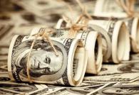Почему в последнее время был отмечен спад доллара