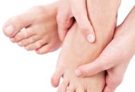 Brnenie v rukách a nohách: príčiny výskytu „ihiel“ v tele